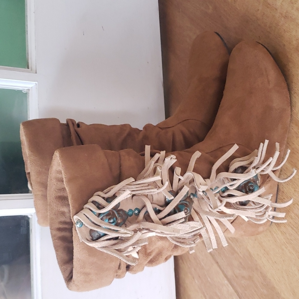Fringed boots size 8.5 brown suede and turquoise
